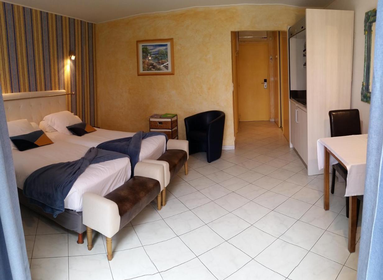 Chambre D'Hotes La Potiniere Saint-Raphaël エクステリア 写真